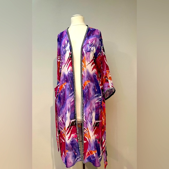 TIFFANYSLABEL PRINTED COLORFUL KIMONO TOP/WRAP W/RHINESTONE APPLICATION & BELT - Picture 11 of 11